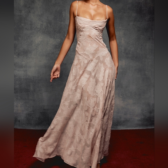 house of CB Blush pink seren maxi dress - Picture 6 of 11